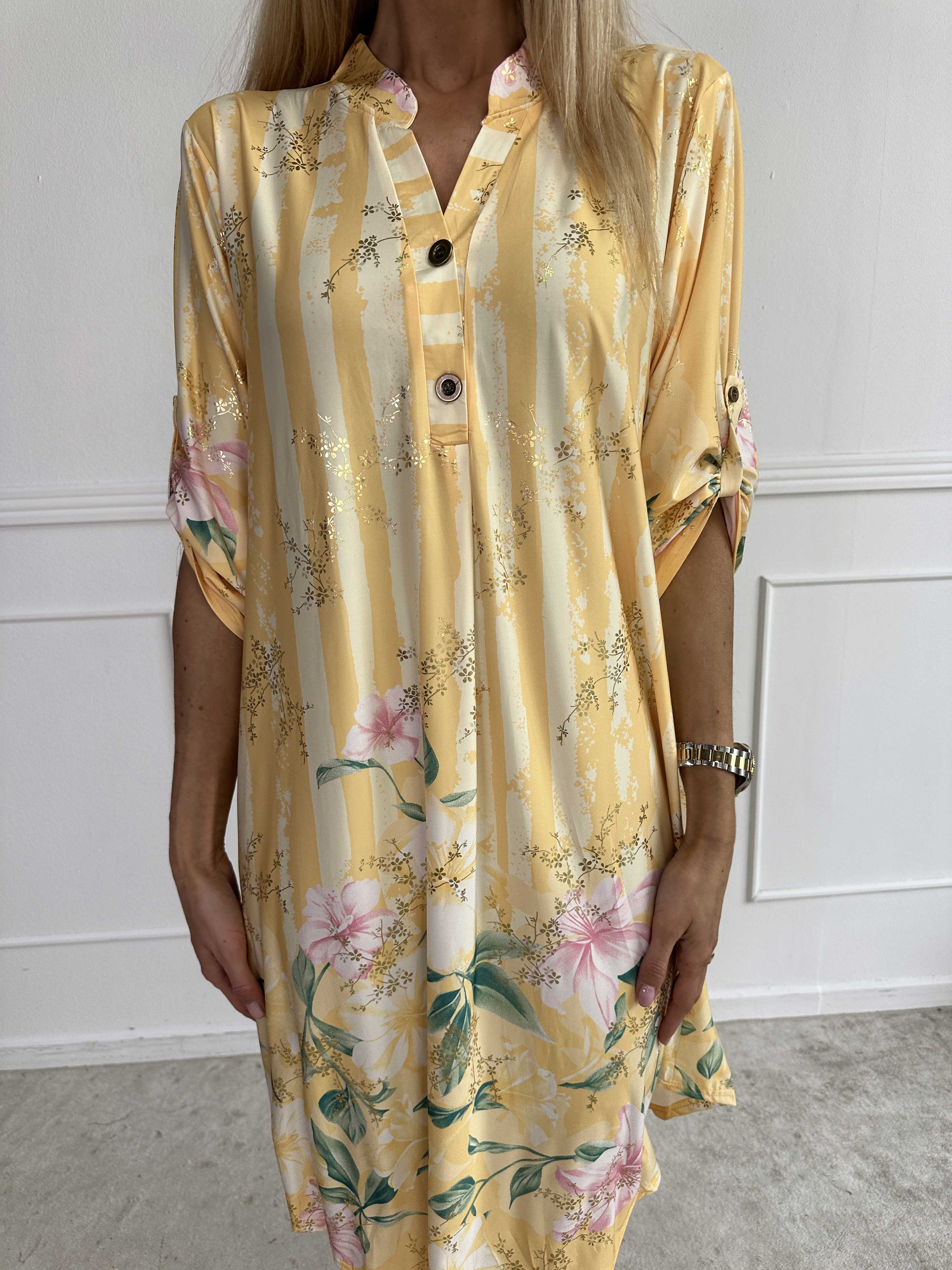Ebba Floral Stripe Long - Elastisk blommig klänning med gulddetaljer